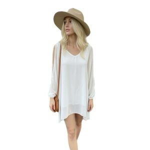 White cut out sleeve shift dress
